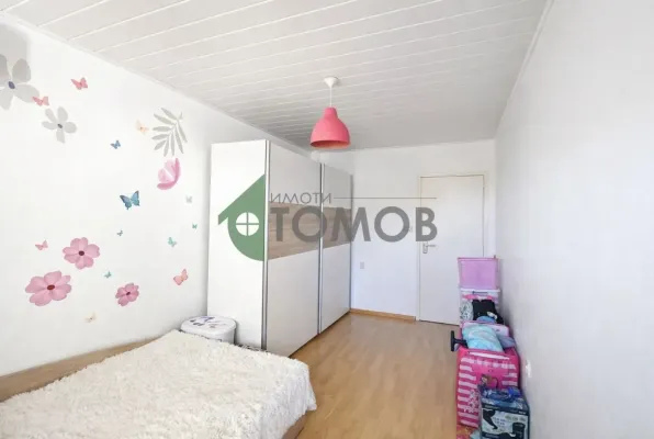 Spacious 3-Bedroom Fully Furnished Apartment in Stara Zagora Center - Image 5