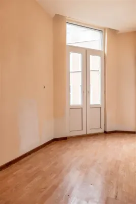 Spacious 70m2 Apartment in Schaarbeek – Botanique/Sainte-Marie District - Image 3