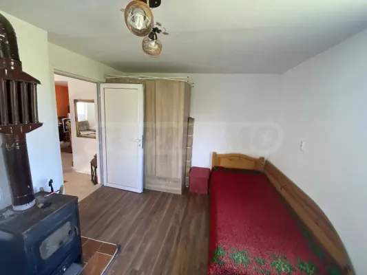 Riverside Village House: Fully Furnished, Danube Bank, 70m2 - Image 3