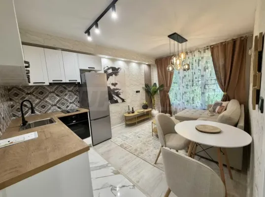 Stylish Plovdiv Apartment Near 'Saint Petersburg' Hotel - Image 1