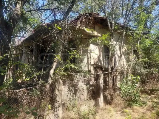 Charming House by Danube River in Vrav Village. - Image 4