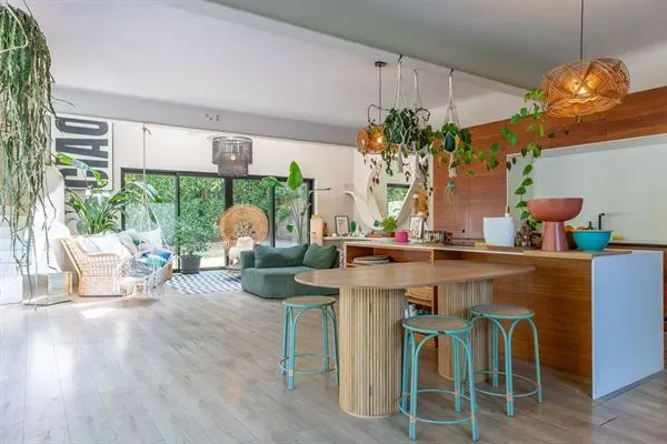 Private Villa with Professional Space Near Golf des Sept Fontaines - Image 1