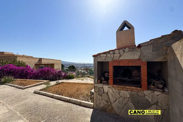 Spacious 5-Bedroom Chalet with Pool & BBQ in Huércal de Almería - Image 2