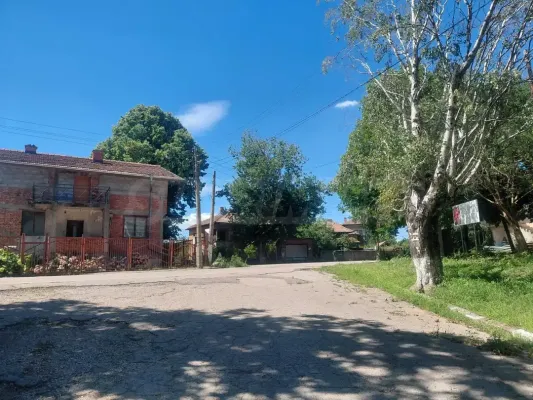 Charming House by Danube River in Vrav Village - Image 2
