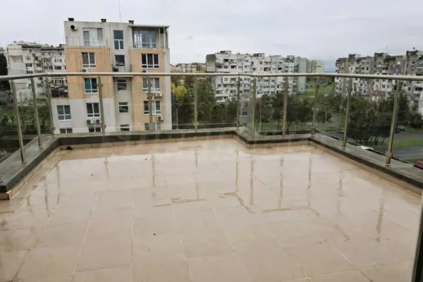 Spacious 2-Bedroom Apartment in Burgas with Terrace - Image 5