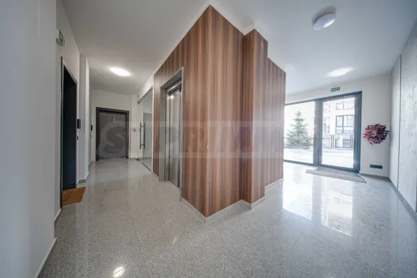 Spacious 4BR Apartment in Sofia's Vitosha Area - Image 4