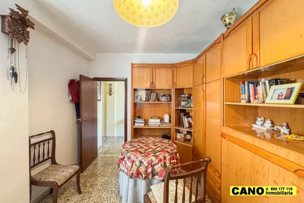Bright 3-Bedroom Apartment with Terrace in Almería, Spain - Image 5