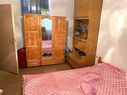 Spacious 2-Bedroom Apartment in Central Stara Zagora - €90,000 - Image 2