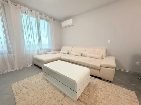 Bright Burgas Apartment Near "Heart &amp; Brain" Hospital - Image 3