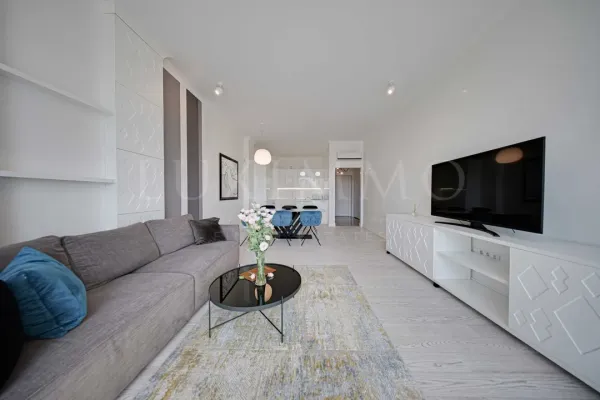 Luxury Diamond Apartment: Sofia's Finest Residence - Image 3