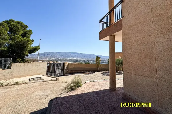 Spacious 5-Bedroom Chalet with Pool & BBQ in Huércal de Almería - Image 4