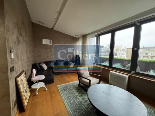 Luxurious Penthouse Apartment with Stunning Views in Belgrade's Vračar - Image 2