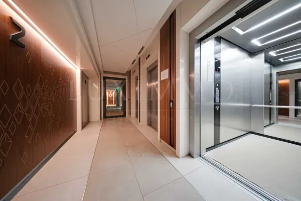 Luxury Diamond Apartment: Sofia's Finest Residence - Image 2