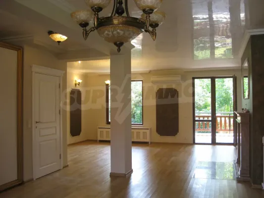 Luxury Four-Level Villa in Kirsiyaka District - Image 5