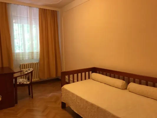 Spacious 3-Bedroom Apartment in Belgrade, Excellent Location - Image 3