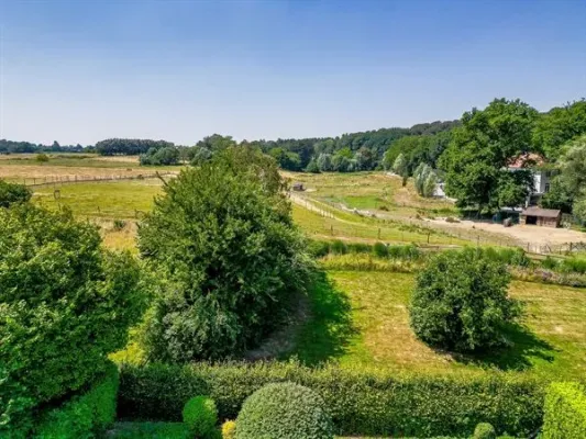 Uccle Villa: Fields View - Tranquil Family Home! - Image 1