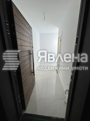 Spacious Two-Bedroom Apartment in Burgas with Great Views - Image 4