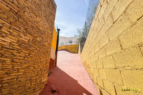 Spectacular Cave House with 4 Bedrooms – Unique Almería Gem - Image 2