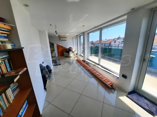 Luxury Energy-Efficient Penthouse in Burgas' Vazrazhdane - Image 3