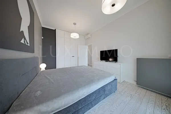 Luxury Diamond Apartment: Sofia's Finest Residence - Image 1