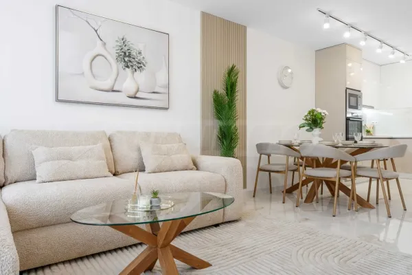 Lux Living: Stunning Designer Three-Bedroom Apartment in Plovdiv - Image 3