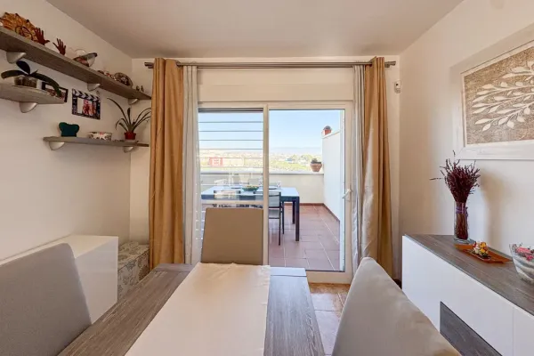 Spacious Triplex Apartment with 4 Bedrooms in Huércal de Almería - Image 2