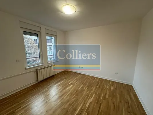Spacious Apartment Near Kalemegdan Fortress - Belgrade - Image 2