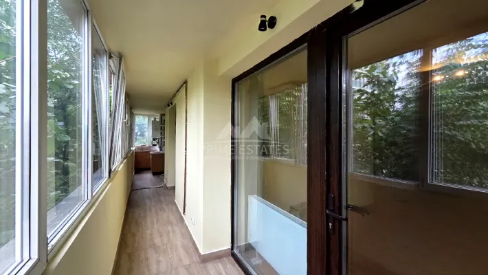 Charming Bucharest Apartment: Perfect for Business or Residential Use! - Image 5