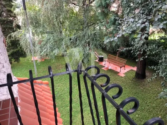 Spacious House with Pool and Terrace in Belgrade, 5 Bedrooms - Image 5