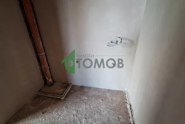 Spacious 3-Bedroom Apartment in New Stara Zagora, Bulgaria - Image 3
