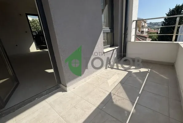 Spacious 3-Bedroom Apartment Near Park in Stara Zagora - Image 3