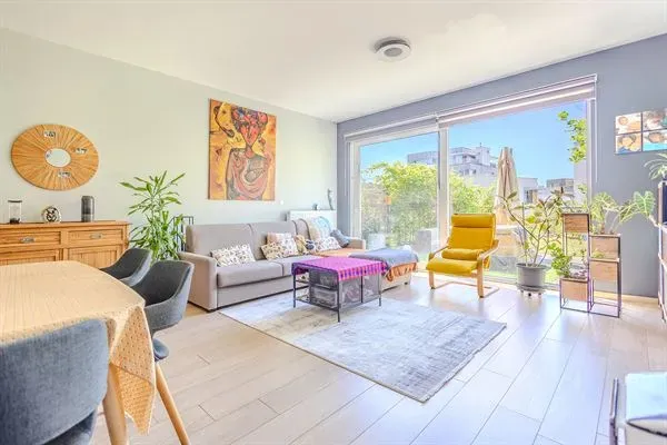Spacious Ground Floor Duplex with Garden &amp; Parking in Vorst - Image 3