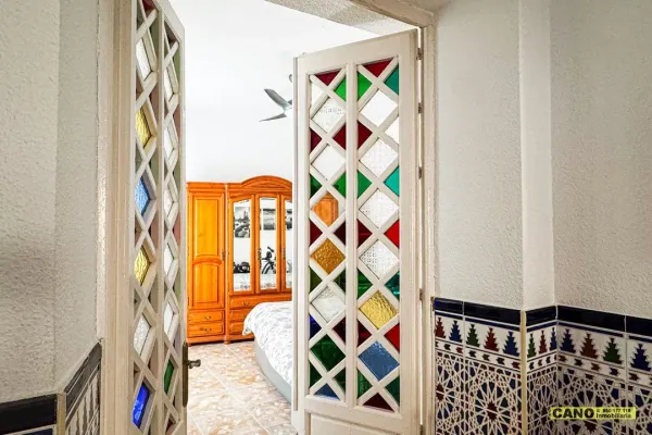 Spacious 5-Bedroom House in Almería with Stunning Terrace &amp; Dual Access - Image 1