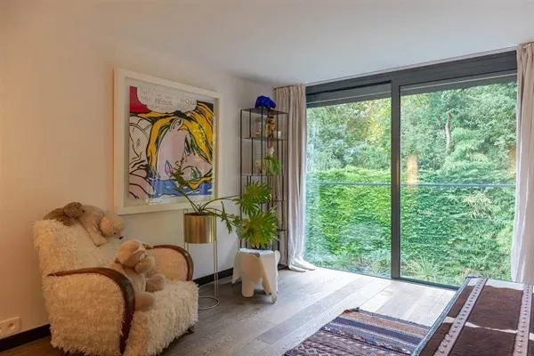 Spacious Architect-Designed House with Private Garden in Ukkel - Image 1