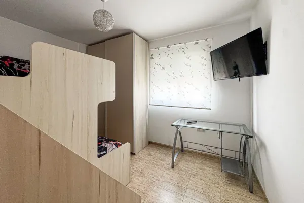 Spacious Refurbished Apartment in Vícar's Historic Center. - Image 2