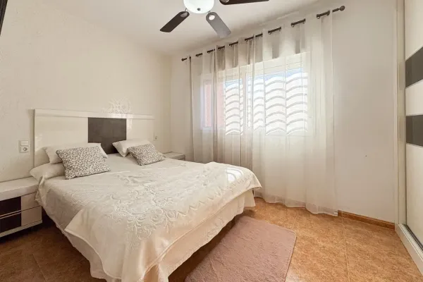 Spacious Triplex Apartment with 4 Bedrooms in Huércal de Almería - Image 3