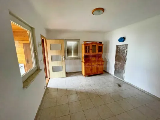 House for sale in Senokos - Image 4