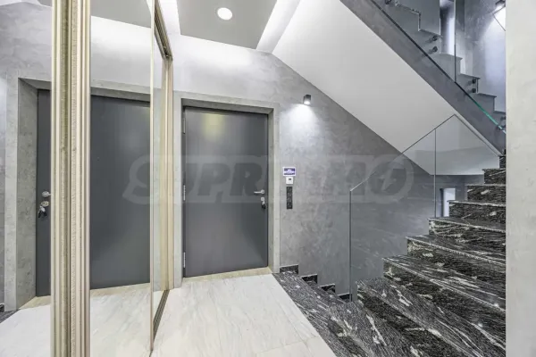 Luxury home with panoramic Vitosha &amp; Sofia views - Image 4