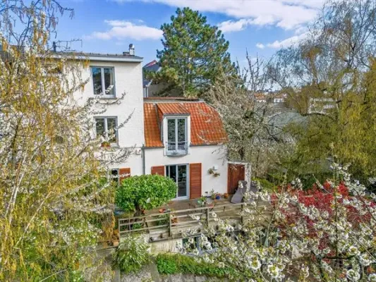 Charming Victorian House with Garden: Peace & Versatility in Ukkel - Image 3