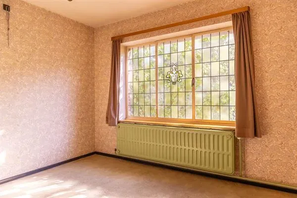 Renovate this Charming 3-Bedroom House with West Garden in Ukkel - Image 3