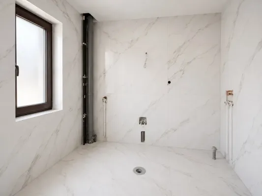 House for sale in Crevedia - Image 4