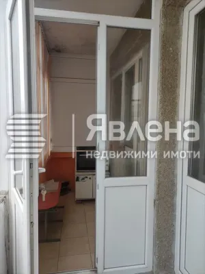 Apartment for sale in Dobrich - Image 5
