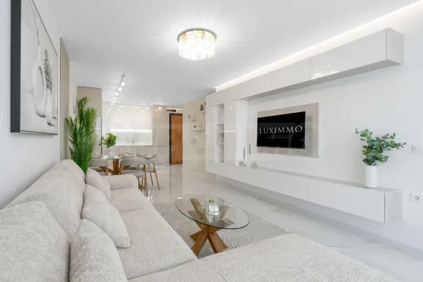 Lux Living: Stunning Designer Three-Bedroom Apartment in Plovdiv - Image 1