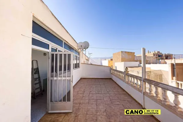 Apartment for sale in Roquetas de Mar - Image 1