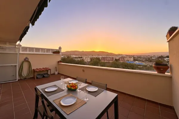 Spacious Triplex Apartment with 4 Bedrooms in Huércal de Almería - Image 4
