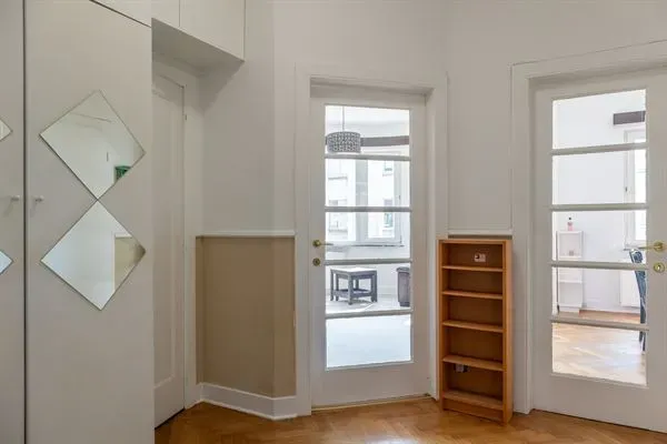 Corner Apartment: Tranquil Living Near Bois de la Cambre - Image 4