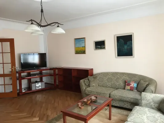 Spacious 3-Bedroom Apartment in Belgrade, Excellent Location - Image 1