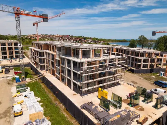 Seafront Luxury Apartment - Elite Complex - Image 3
