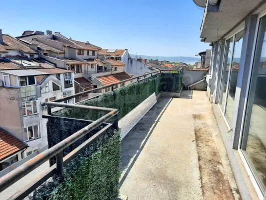 Luxury Energy-Efficient Penthouse in Burgas' Vazrazhdane - Image 2