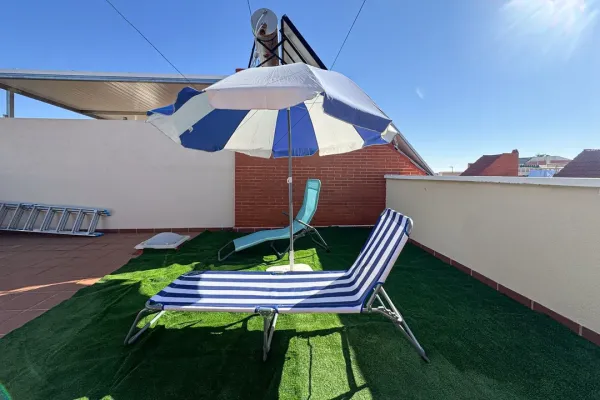 Spacious Triplex Apartment with 4 Bedrooms in Huércal de Almería - Image 1